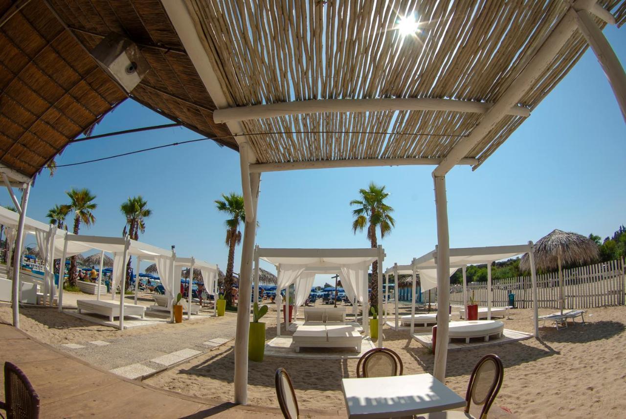 Futura Club Spiagge Bianche Hotel Fontane Bianche Buitenkant foto
